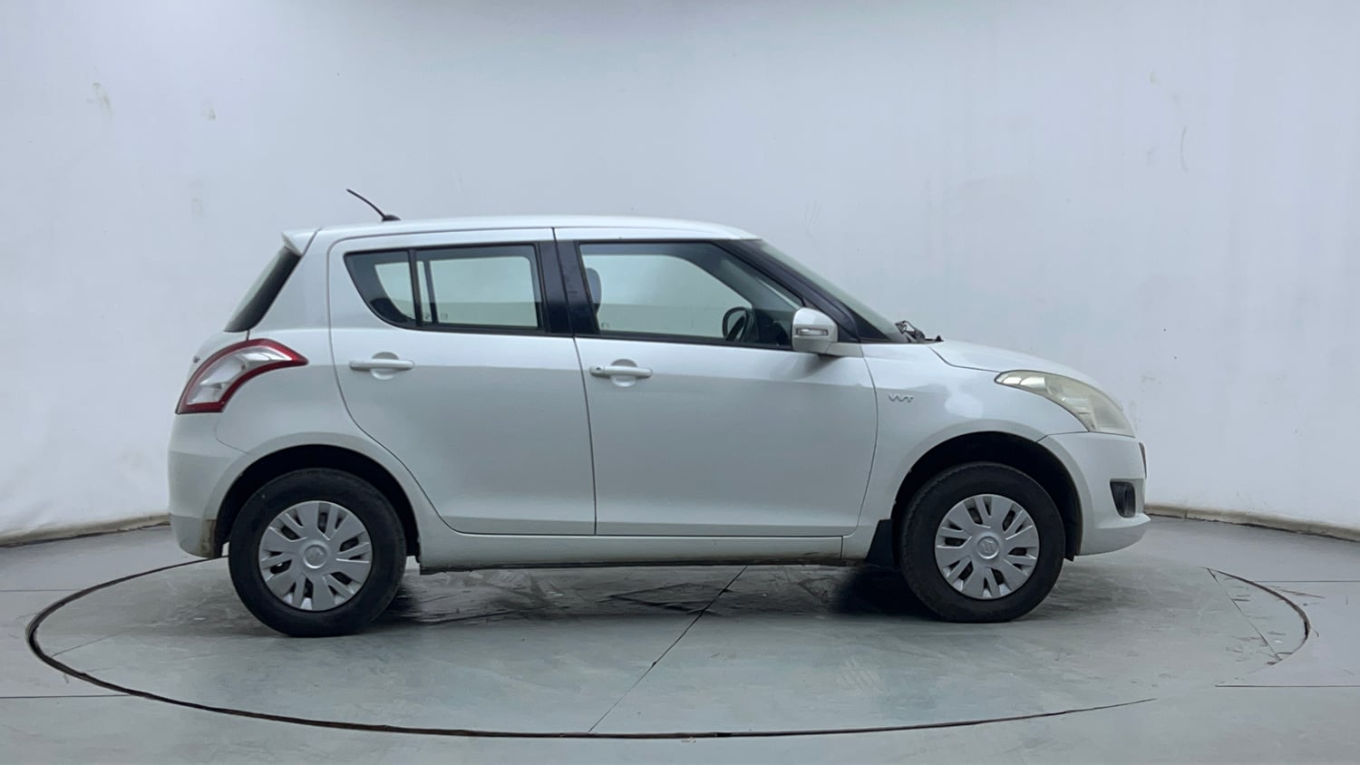 Used 2013 Maruti Suzuki Swift VXi Petrol Manual exterior RIGHT SIDE VIEW