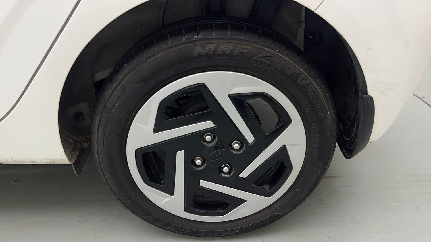 Used 2024 Hyundai Grand i10 Nios Sportz 1.2 Kappa VTVT Petrol Manual tyres LEFT REAR TYRE RIM VIEW