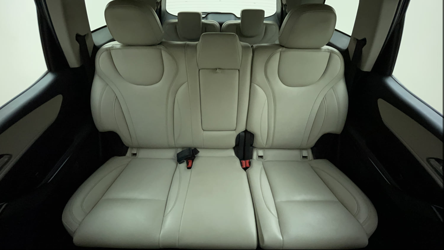 Used 2026 Mahindra XUV700 AX 7 Petrol AT Luxury Pack 7 STR Petrol Automatic interior REAR SEAT CONDITION VIEW