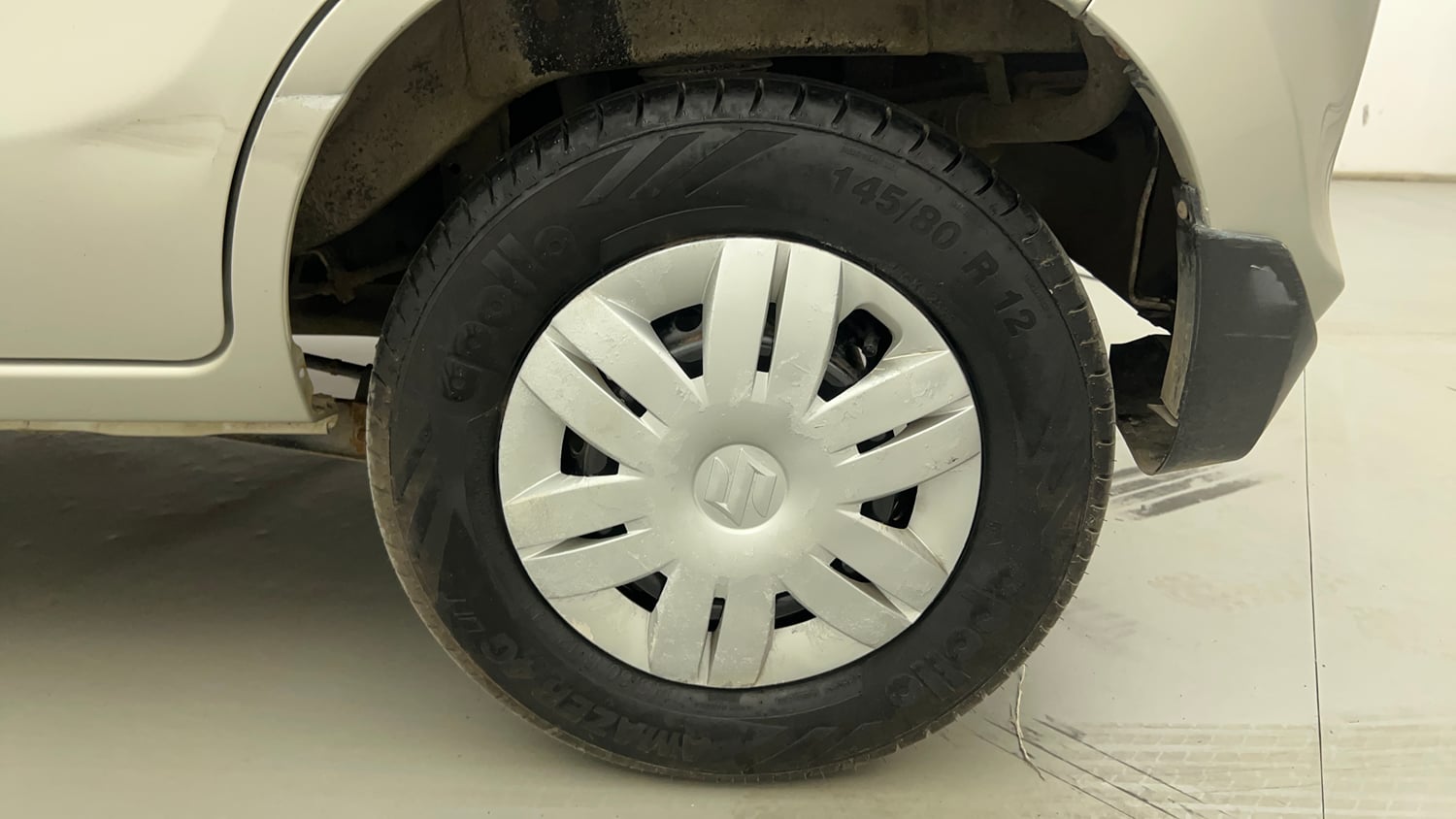 Used 2017 Maruti Suzuki Alto 800 LXi Petrol Manual tyres LEFT REAR TYRE RIM VIEW
