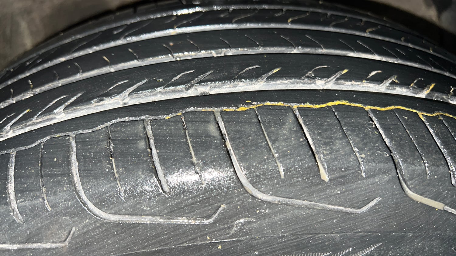 Used 2024 Maruti Suzuki Fronx Delta Plus 1.2L MT Petrol Manual tyres RIGHT FRONT TYRE TREAD VIEW