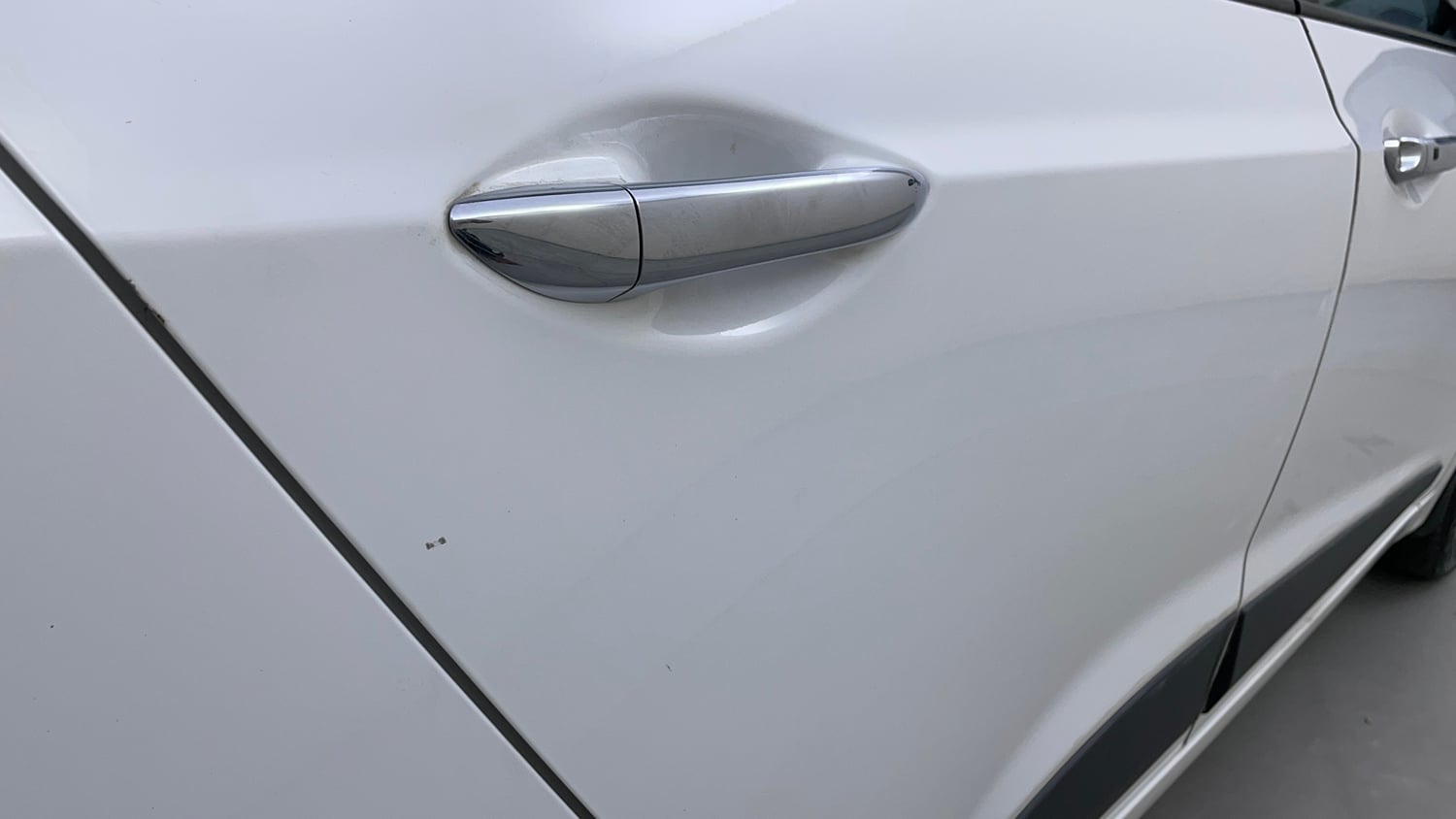 Used 2014 Hyundai Grand i10 Asta AT 1.2 Kappa VTVT Petrol Automatic dents MINOR SCRATCH