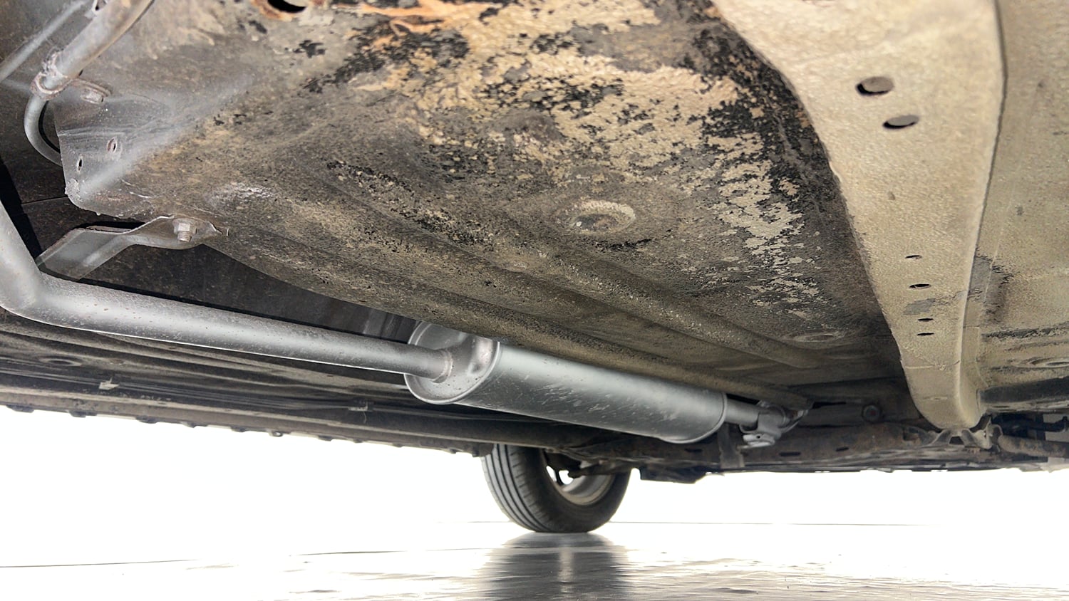Used 2017 Maruti Suzuki Ignis Zeta 1.2 AMT Petrol Automatic extra REAR RIGHT UNDERBODY VIEW