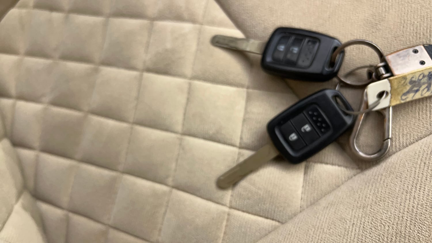 Used 2016 Honda City S Petrol Manual extra CAR KEY VIEW