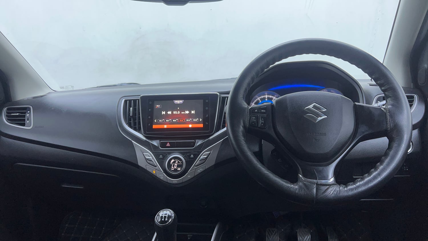 Used 2021 Maruti Suzuki Baleno Zeta Petrol Manual interior DASHBOARD VIEW