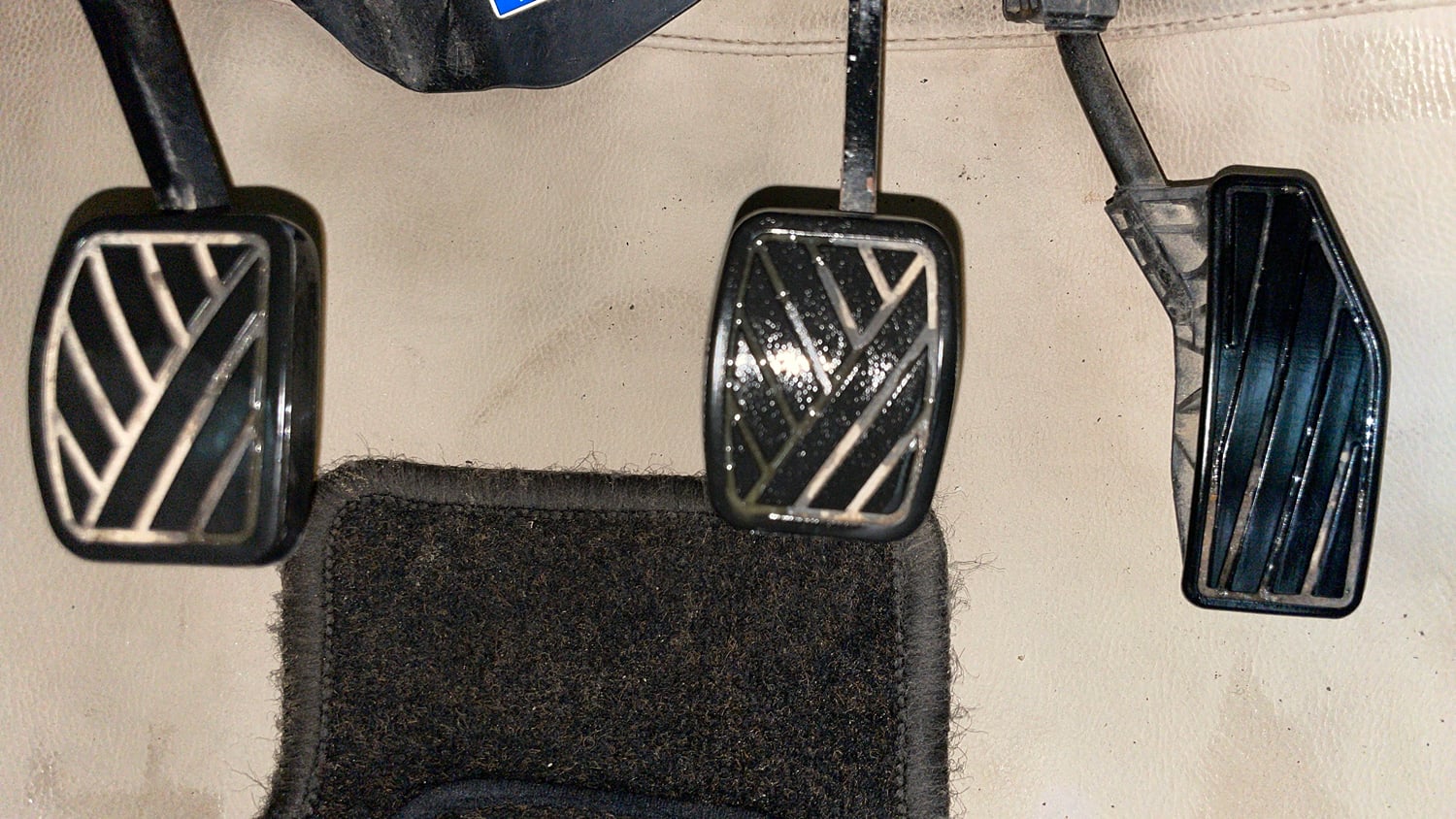 Used 2018 Maruti Suzuki Dzire VXi Petrol Manual interior PEDALS VIEW