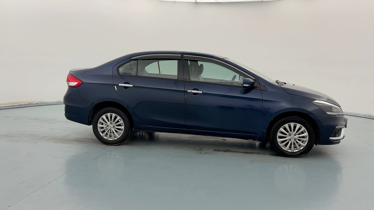 Used 2022 Maruti Suzuki Ciaz Zeta 1.5 Petrol Manual exterior RIGHT SIDE VIEW