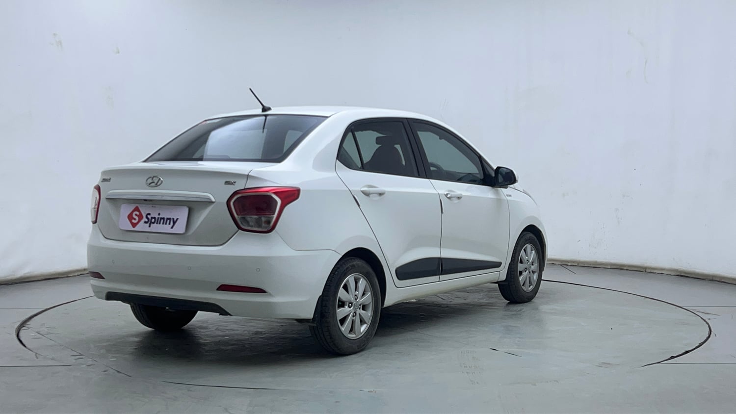 Used 2015 Hyundai Xcent SX 1.2 Petrol Manual exterior RIGHT REAR CORNER VIEW