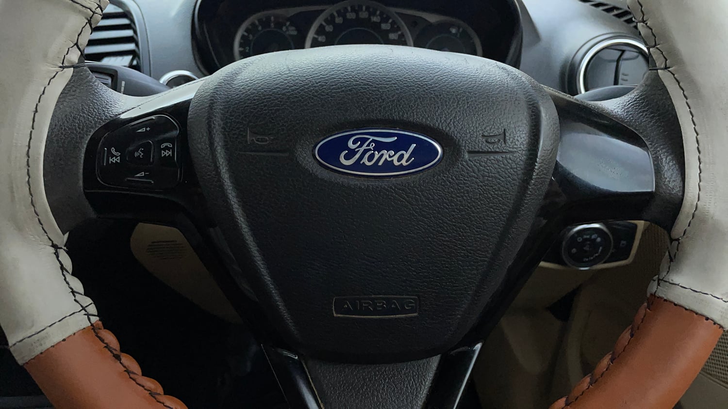 Used 2019 Ford Figo Aspire Titanium Plus 1.5 TDCi Diesel Manual top_features Airbags