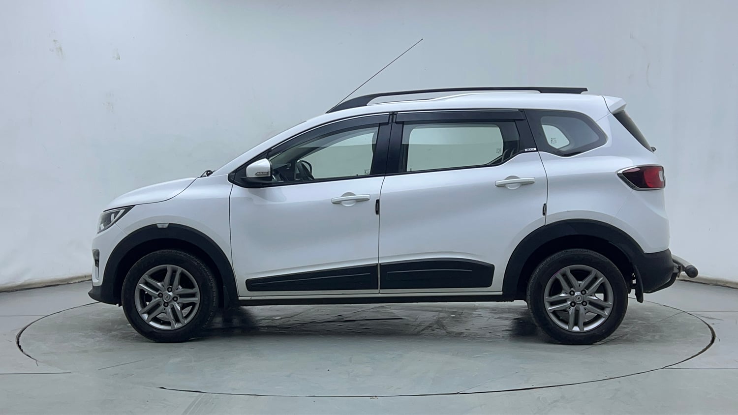 Used 2021 Renault Triber RXZ EASY-R AMT Petrol Automatic exterior LEFT SIDE VIEW