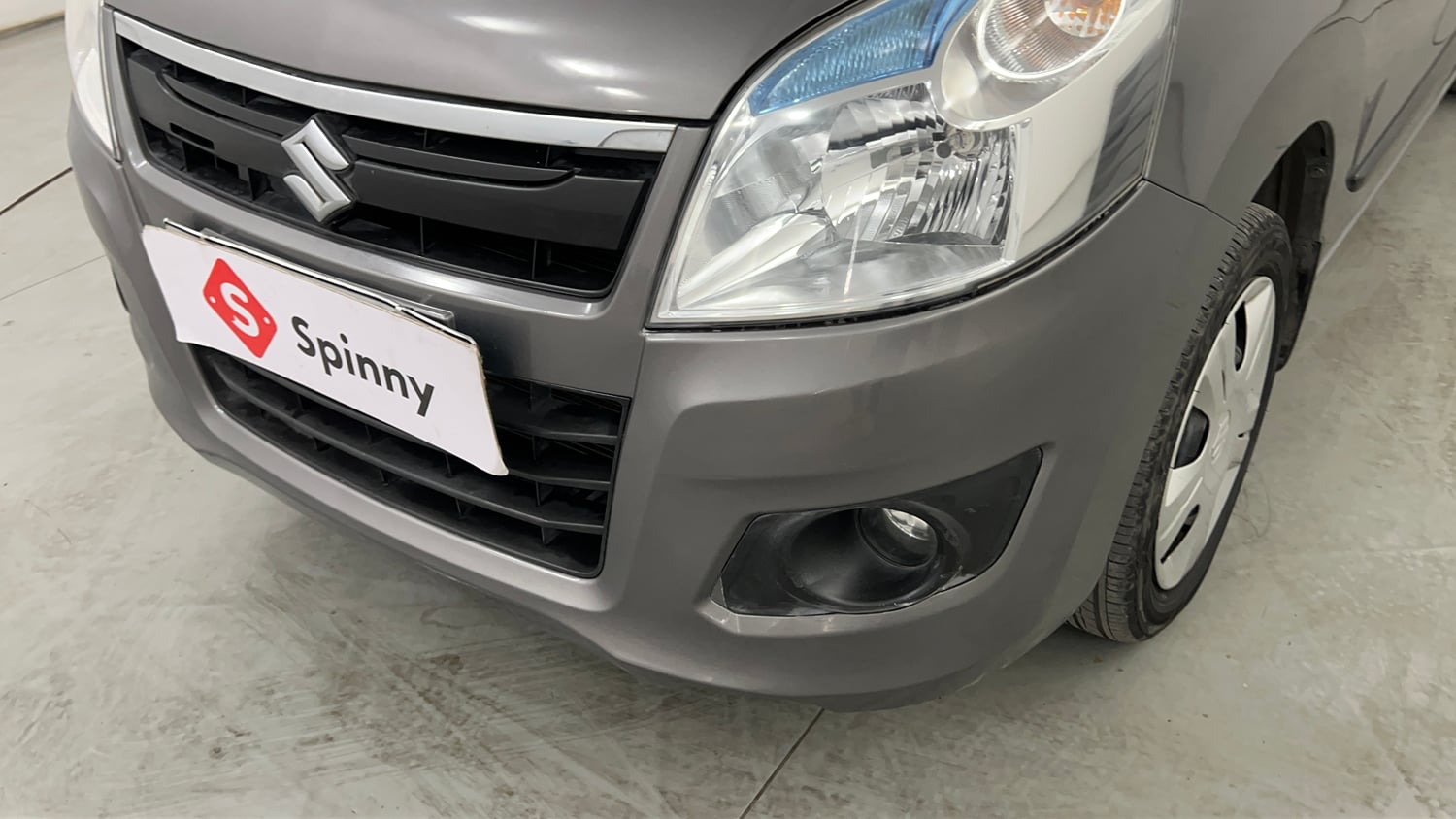 Used 2018 Maruti Suzuki Wagon R 1.0 VXI AMT Petrol Automatic dents MINOR SCRATCH