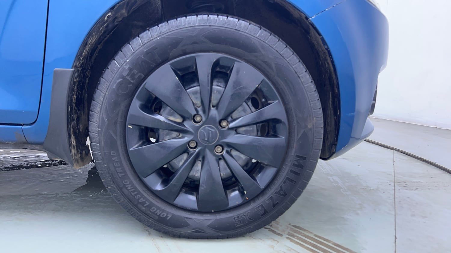 Used 2018 Maruti Suzuki Ignis Delta 1.2 MT Petrol Manual tyres RIGHT FRONT TYRE RIM VIEW