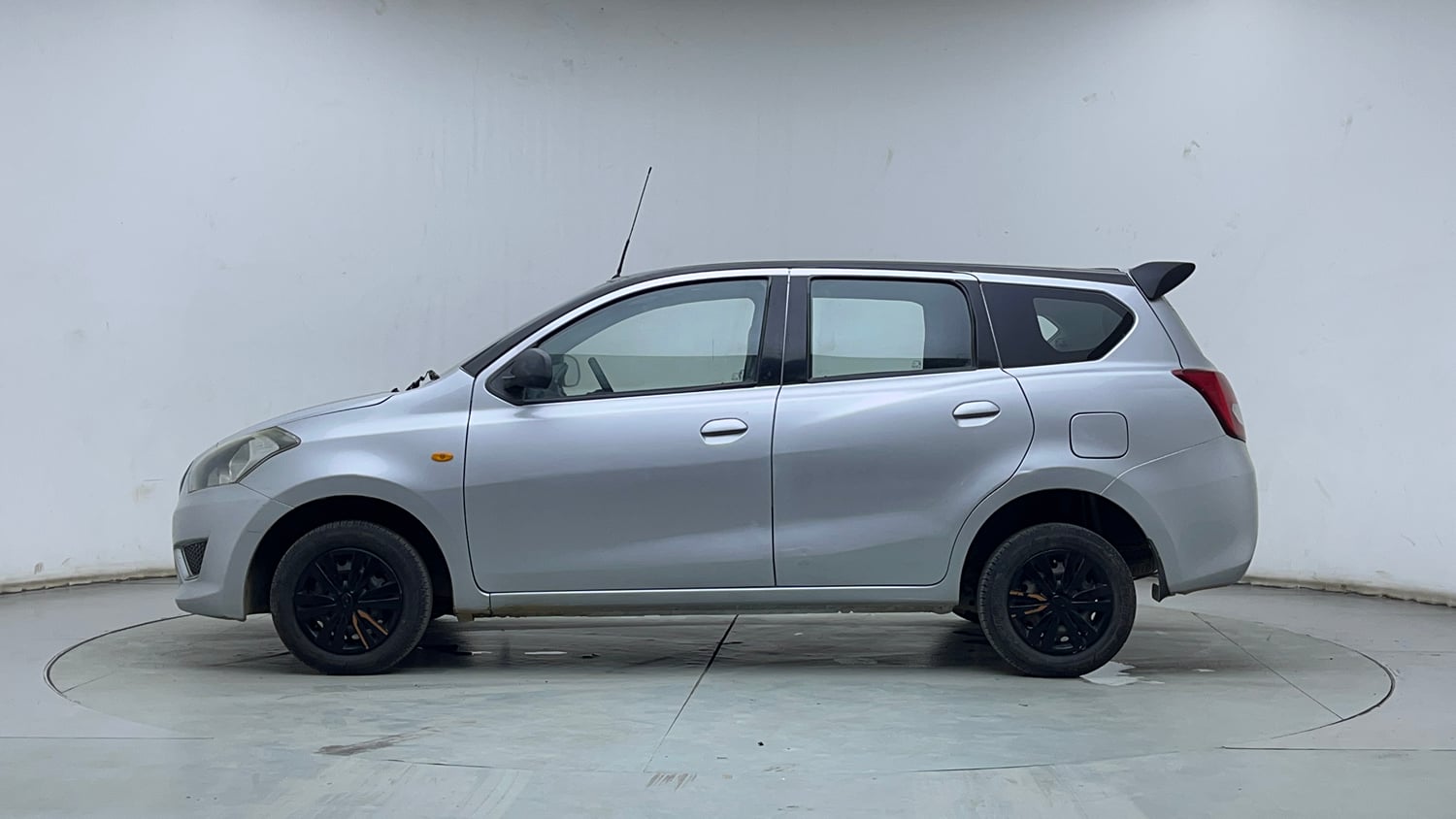 Used 2018 Datsun Go Plus T Petrol Manual exterior LEFT SIDE VIEW