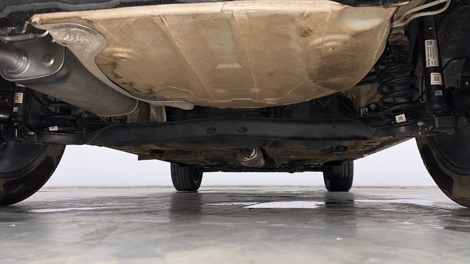 Used 2026 Skoda Kylaq Prestige+ 1.0 TSI MT Petrol Manual extra REAR UNDERBODY VIEW (TAKEN FROM REAR)