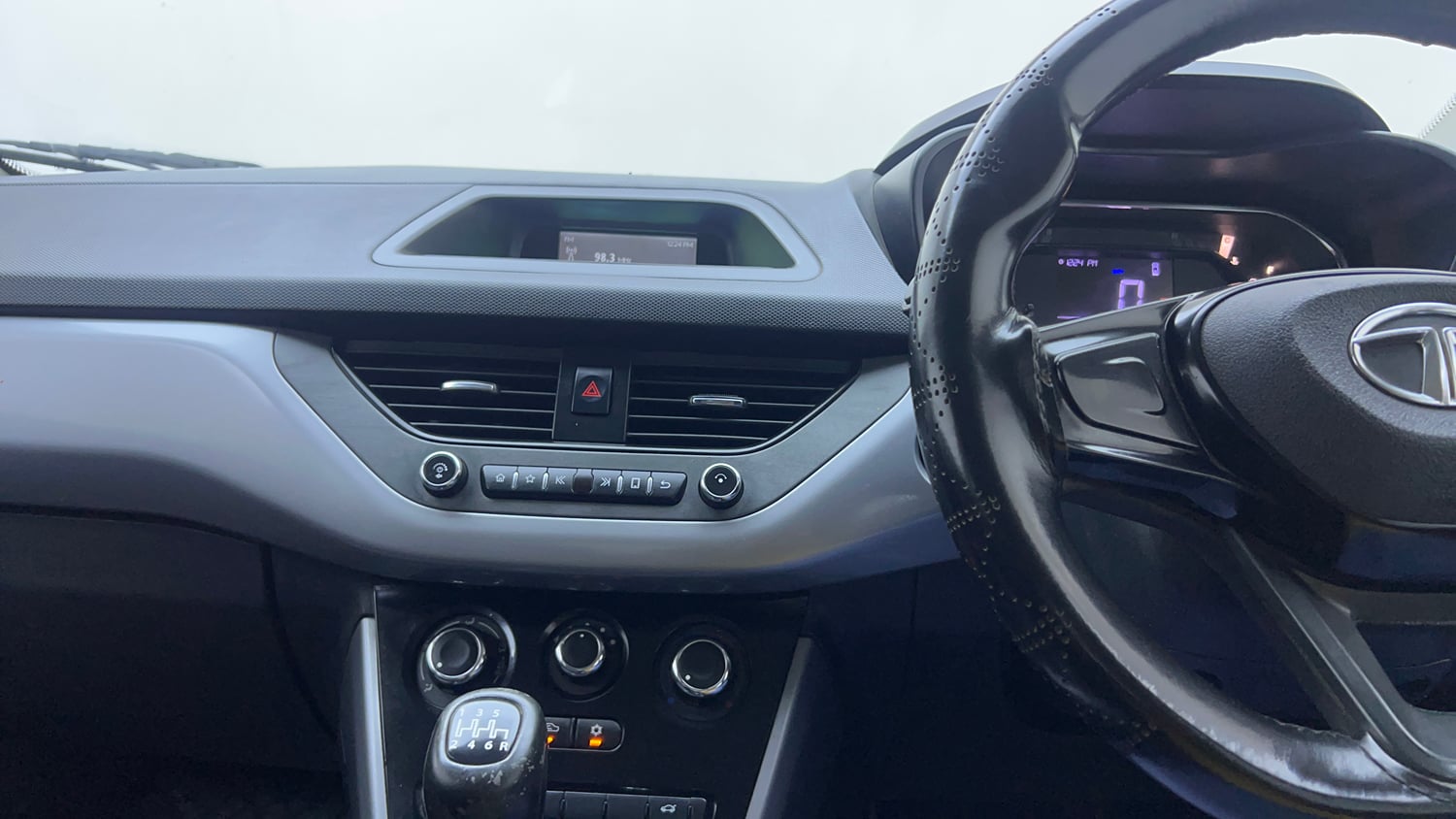 Used 2022 Tata Nexon XM Petrol Manual interior MUSIC SYSTEM & AC CONTROL VIEW