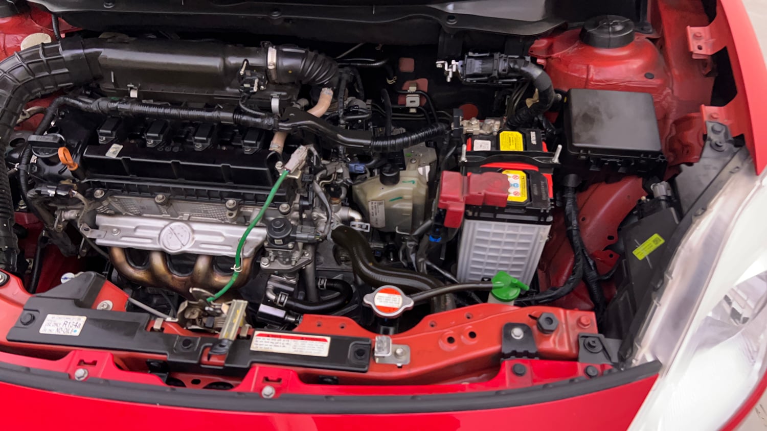 Used 2023 Maruti Suzuki Swift VXi AMT Petrol Automatic engine ENGINE LEFT SIDE VIEW