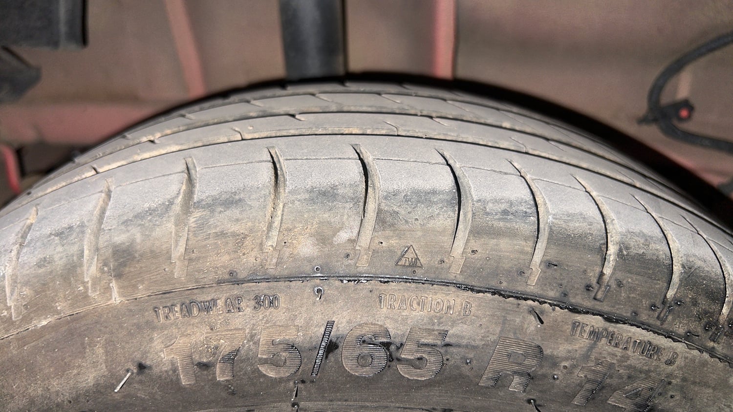 Used 2024 Tata Tiago XZA Plus iCNG Cng Automatic tyres RIGHT REAR TYRE TREAD VIEW