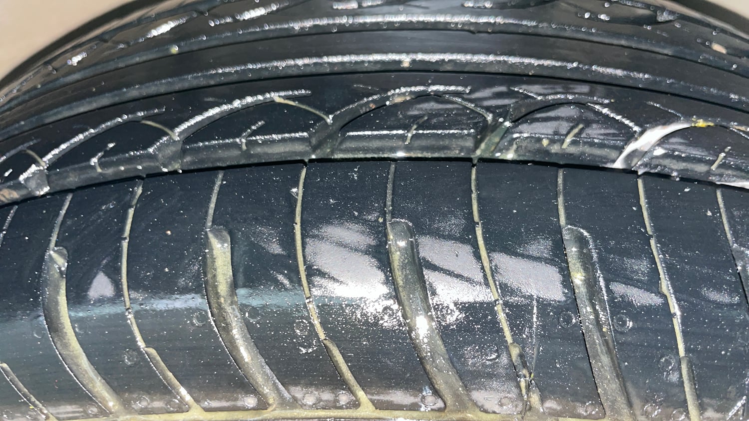 Used 2019 Hyundai Elite i20 Magna Plus 1.2 Petrol Manual tyres RIGHT FRONT TYRE TREAD VIEW