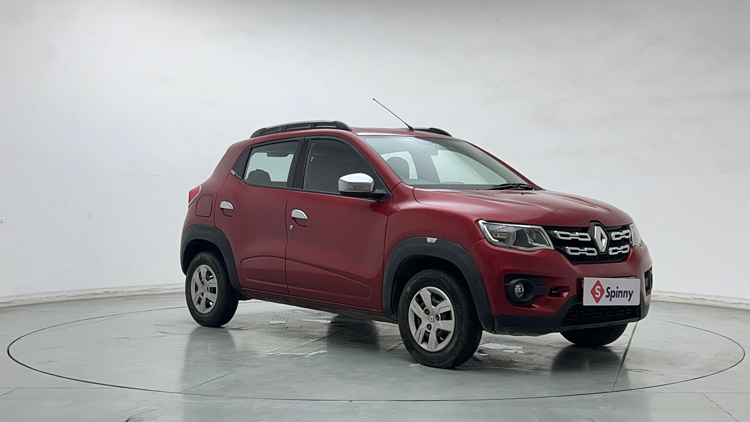 Used 2016 Renault Kwid 1.0 RXT Petrol Manual exterior RIGHT FRONT CORNER VIEW