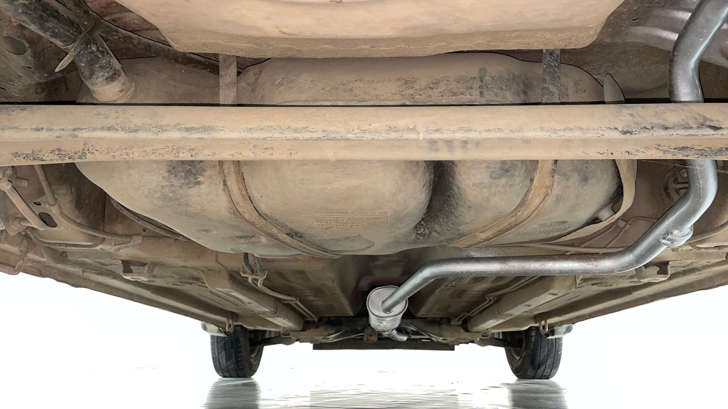 Used 2016 Maruti Suzuki Celerio VXI (O) AMT Petrol Automatic extra REAR UNDERBODY VIEW (TAKEN FROM REAR)