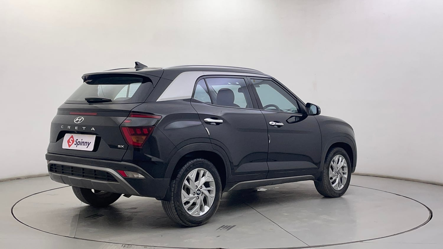 Used 2024 Hyundai Creta SX 1.5 Petrol Petrol Manual exterior RIGHT REAR CORNER VIEW