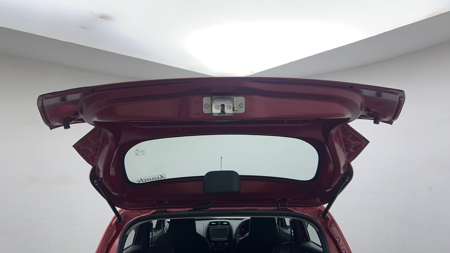 Used 2016 Renault Kwid 1.0 RXT Petrol Manual interior DICKY DOOR OPEN VIEW