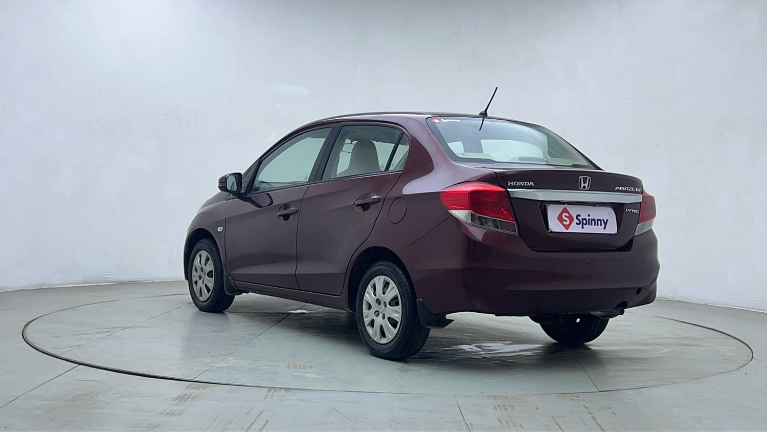 Used 2015 Honda Amaze 1.2 S i-VTEC Petrol Manual exterior LEFT REAR CORNER VIEW
