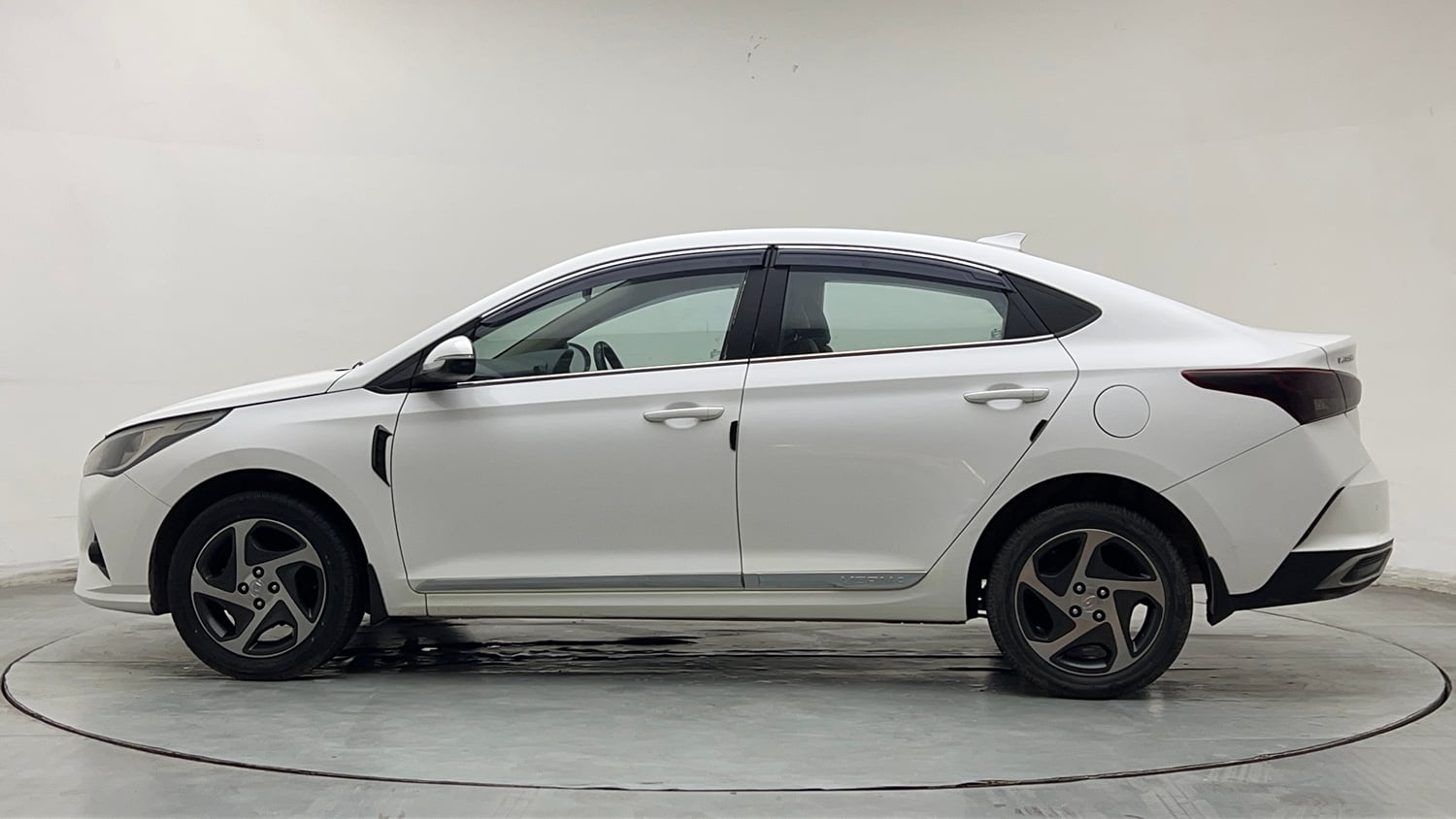 Used 2022 Hyundai Verna S Plus 1.5 VTVT Petrol Manual exterior LEFT SIDE VIEW