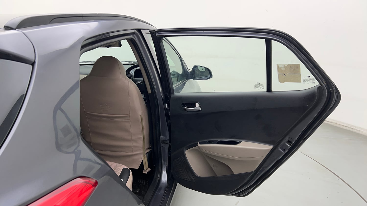 Used 2017 Hyundai Grand i10 Sportz (O) 1.2 kappa VTVT CNG (Outside Fitted) Cng Manual interior RIGHT REAR DOOR OPEN VIEW