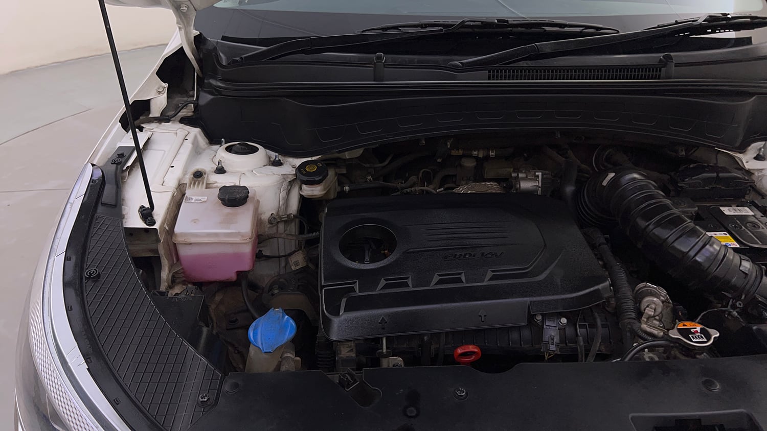Used 2022 Kia Seltos HTX Plus 1.5 Diesel Diesel Manual engine ENGINE RIGHT SIDE HINGE & APRON VIEW