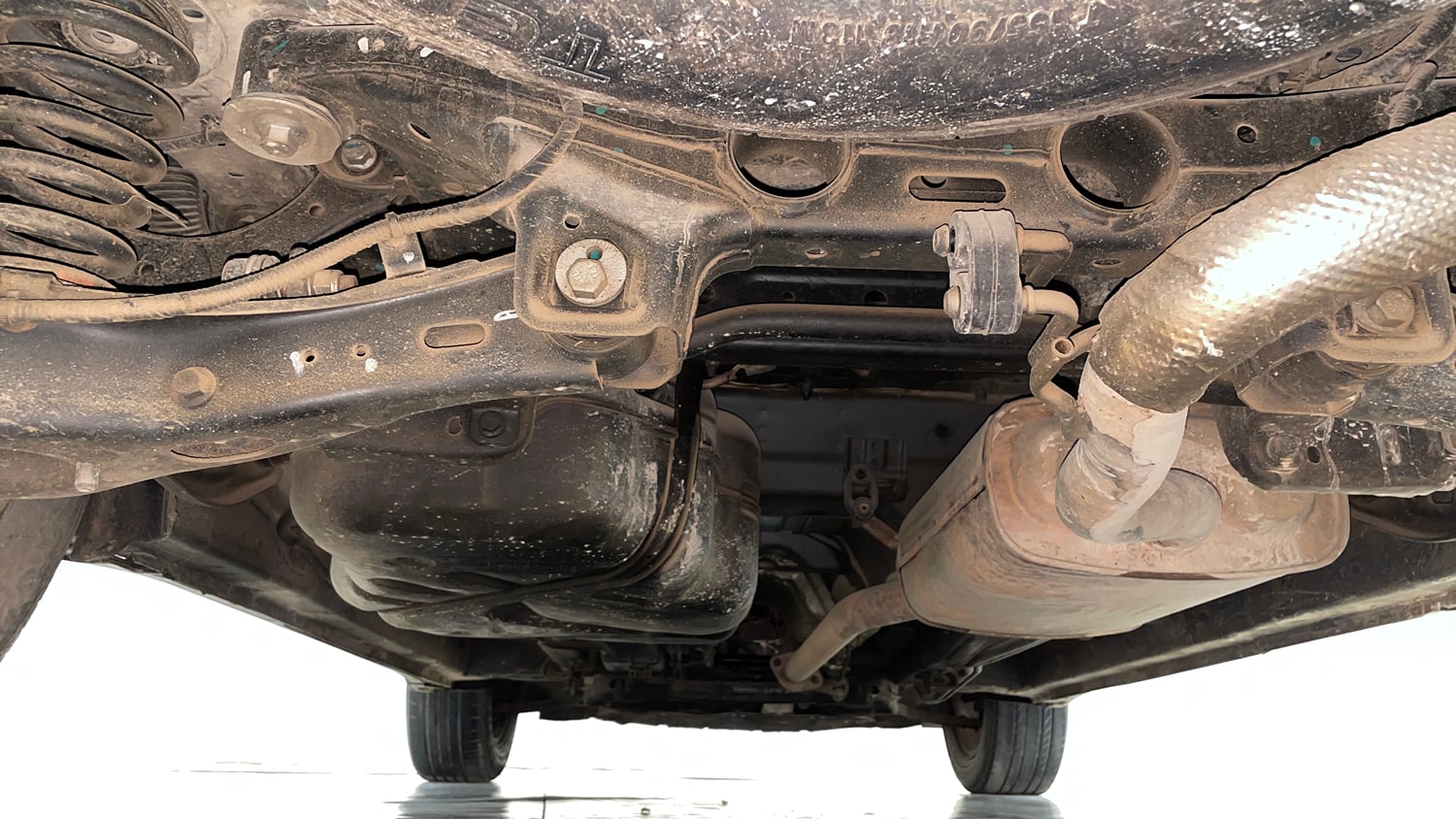 Used 2026 Mahindra XUV700 AX 7 Petrol AT Luxury Pack 7 STR Petrol Automatic extra REAR UNDERBODY VIEW (TAKEN FROM REAR)