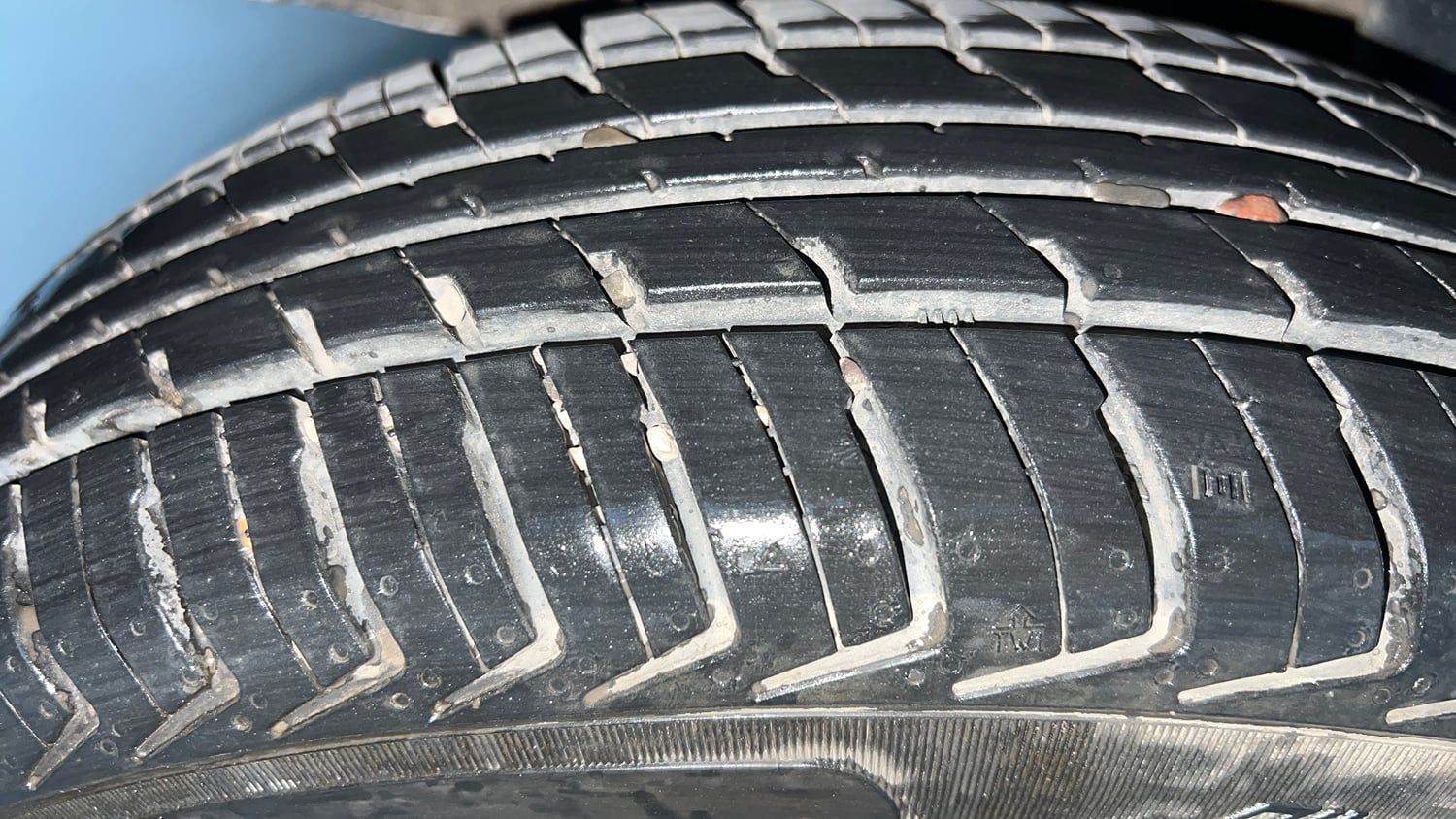 Used 2016 Renault Kwid 1.0 RXT Petrol Manual tyres RIGHT REAR TYRE TREAD VIEW