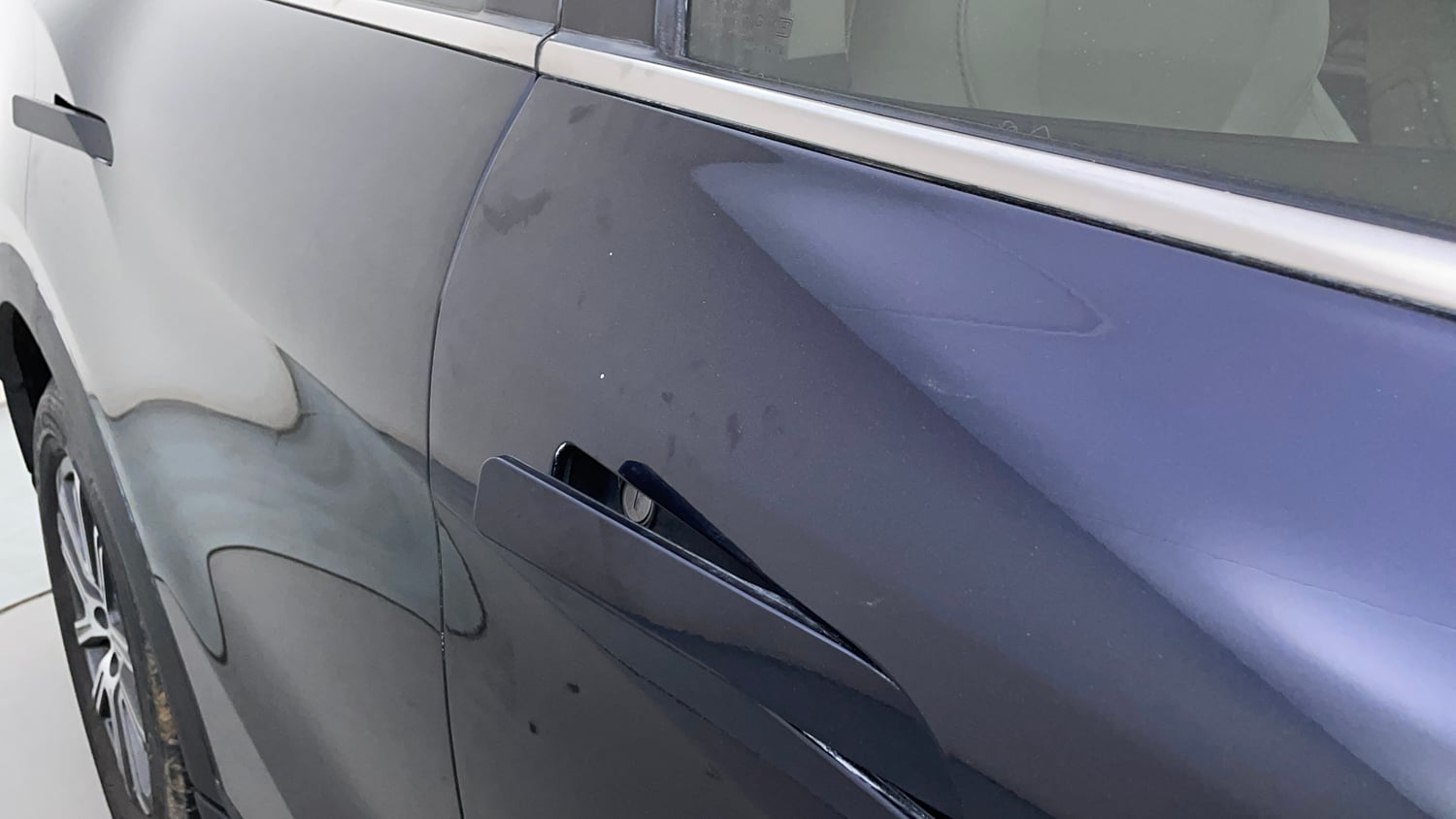Used 2026 Mahindra XUV700 AX 7 Petrol AT Luxury Pack 7 STR Petrol Automatic dents MINOR DENT