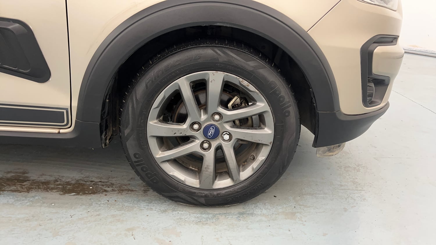 Used 2019 Ford Freestyle Titanium 1.2 Ti-VCT Petrol Manual tyres RIGHT FRONT TYRE RIM VIEW