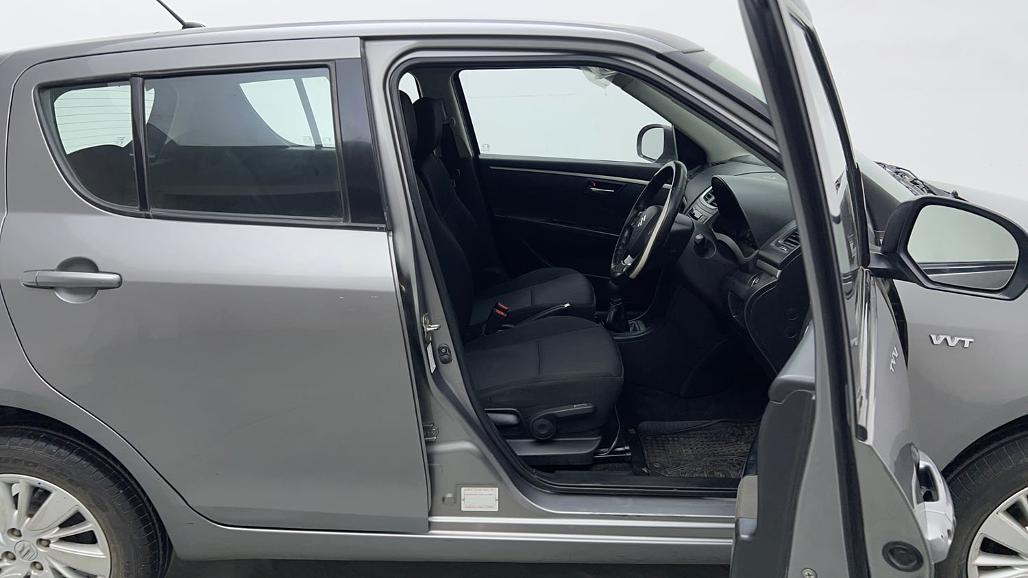 Used 2016 Maruti Suzuki Swift ZXi Petrol Manual interior RIGHT SIDE FRONT DOOR CABIN VIEW