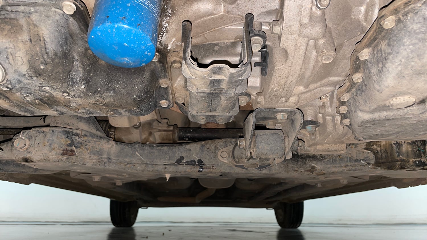 Used 2014 Hyundai Grand i10 Asta AT 1.2 Kappa VTVT Petrol Automatic extra FRONT LEFT UNDERBODY VIEW