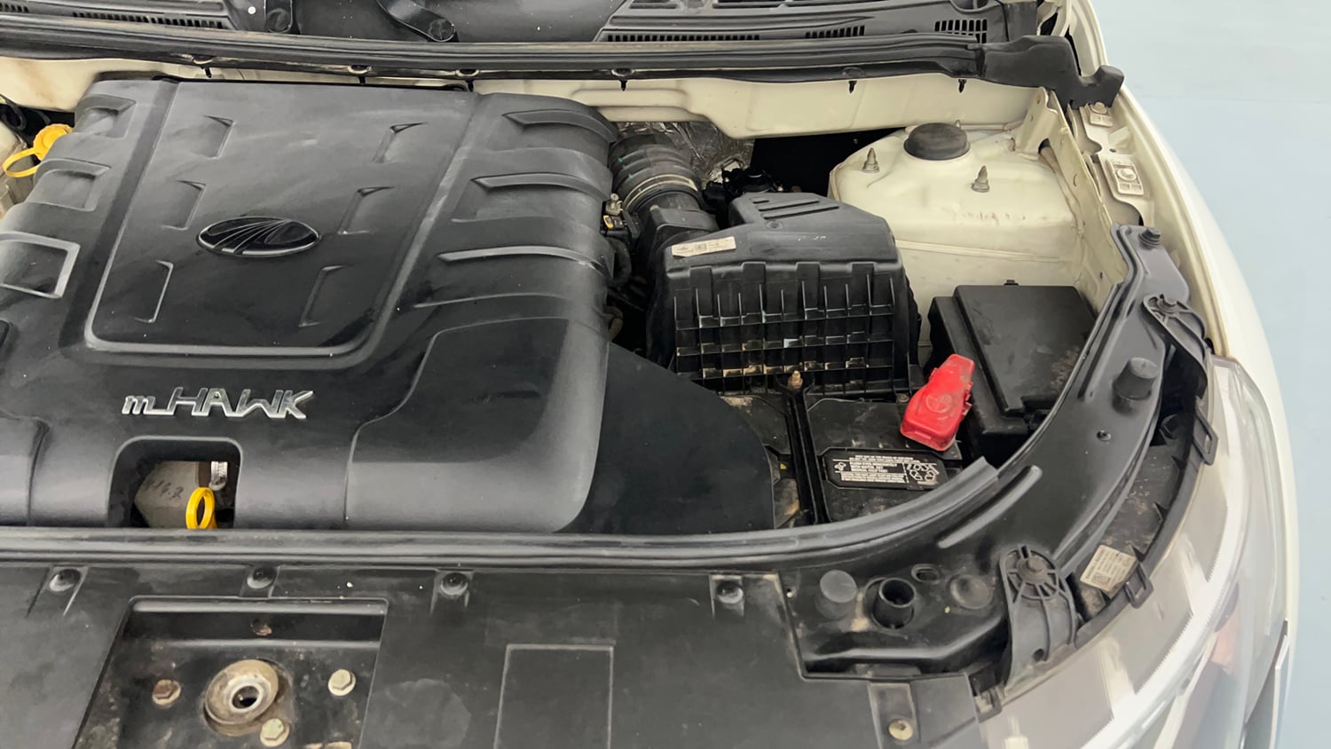Used 2018 Mahindra XUV500 W9 Diesel Manual engine ENGINE LEFT SIDE VIEW
