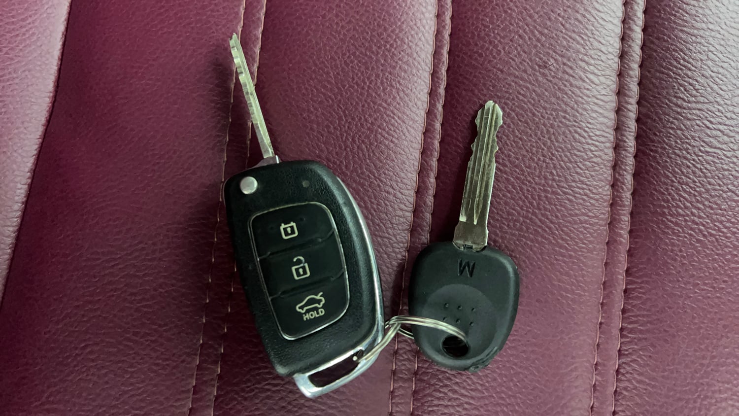 Used 2015 Hyundai Xcent SX 1.2 Petrol Manual extra CAR KEY VIEW