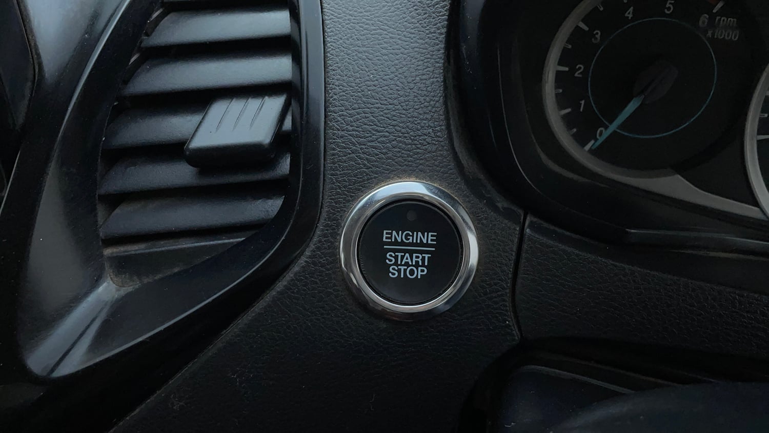 Used 2019 Ford Figo Aspire Titanium Plus 1.5 TDCi Diesel Manual top_features Keyless start