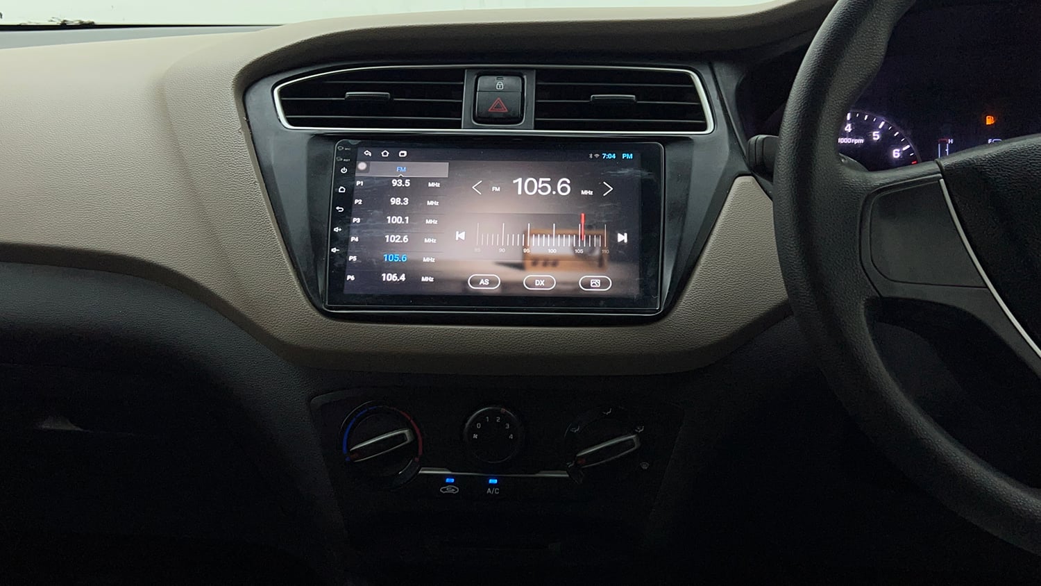 Used 2019 Hyundai Elite i20 Magna Executive 1.2 Petrol Manual interior MUSIC SYSTEM & AC CONTROL VIEW