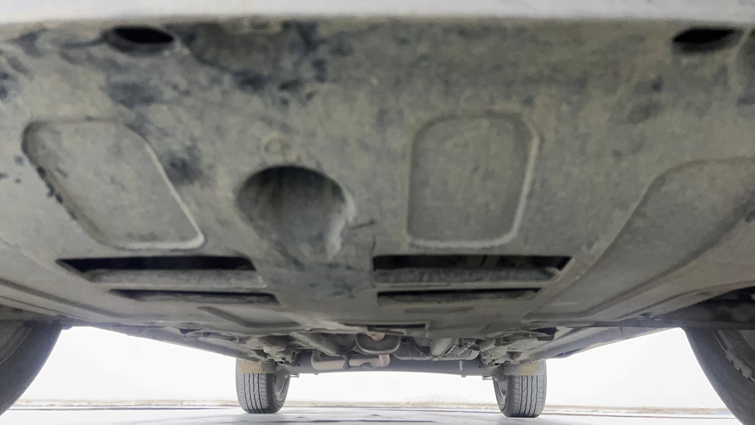 Used 2016 Hyundai Creta 1.6 SX Plus AT Petrol Petrol Automatic extra FRONT LEFT UNDERBODY VIEW