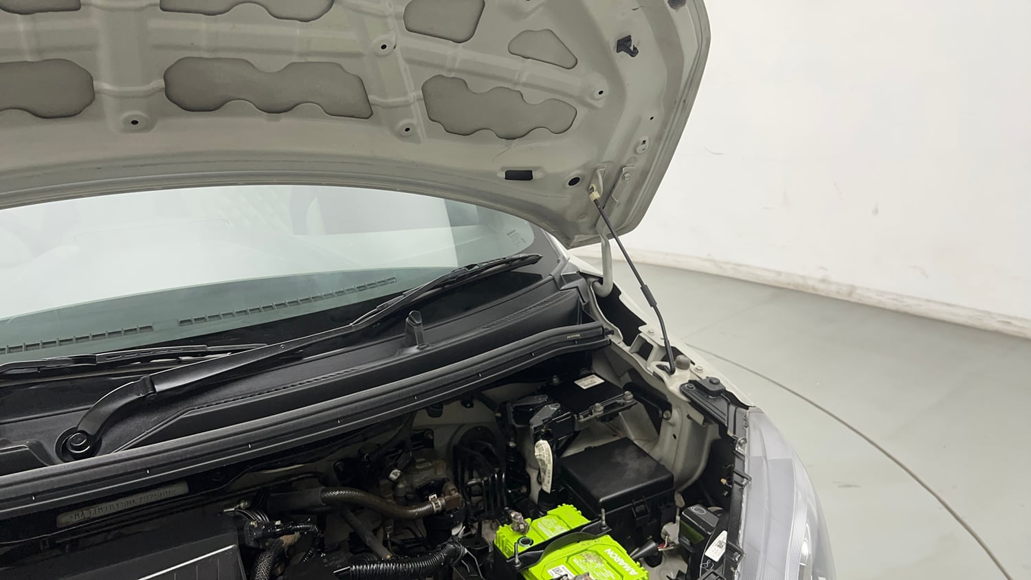 Used 2022 Maruti Suzuki Wagon R VXI 1.0 CNG Cng Manual engine ENGINE LEFT SIDE HINGE & APRON VIEW