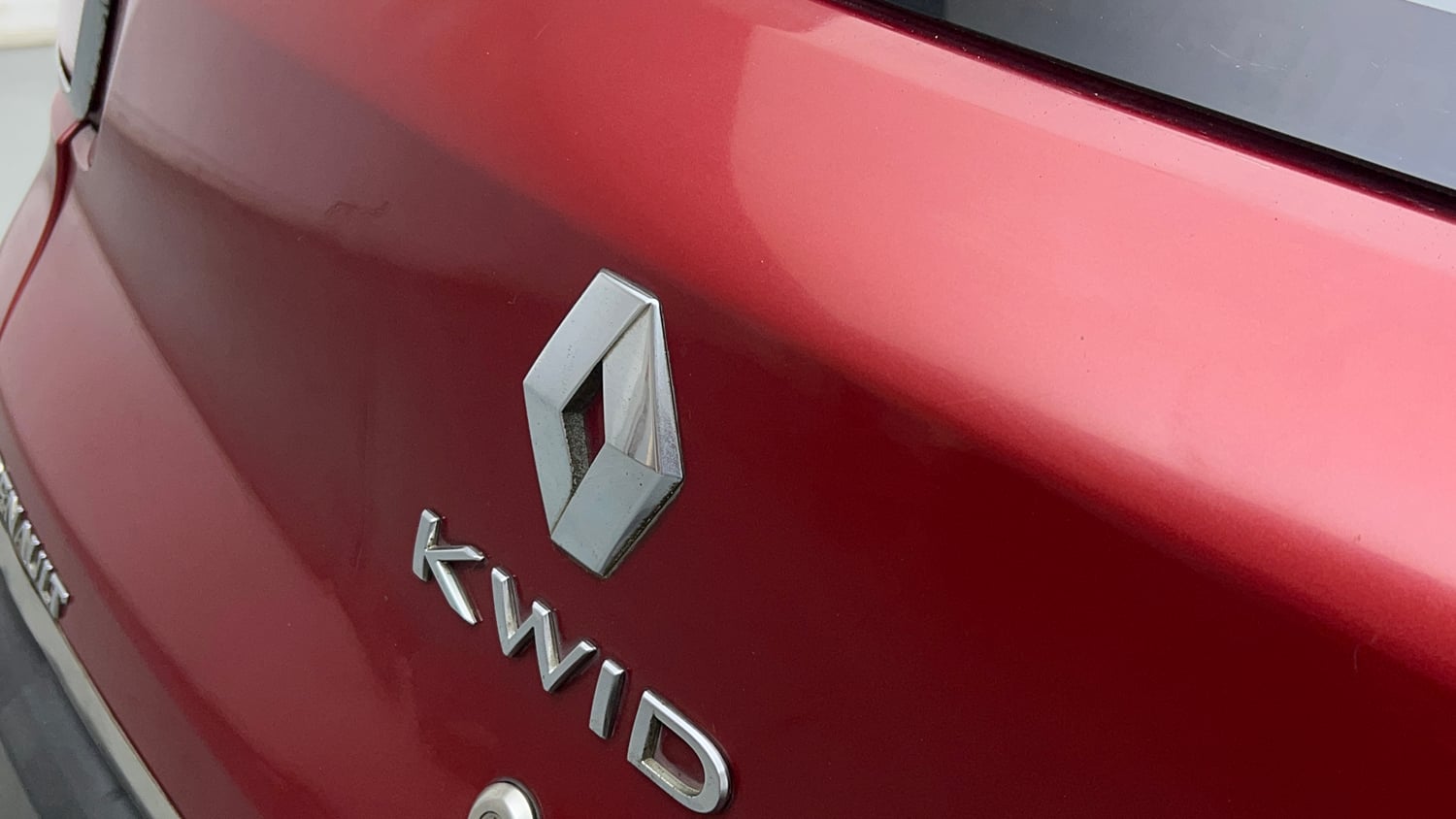 Used 2016 Renault Kwid 1.0 RXT Petrol Manual dents MINOR SCRATCH