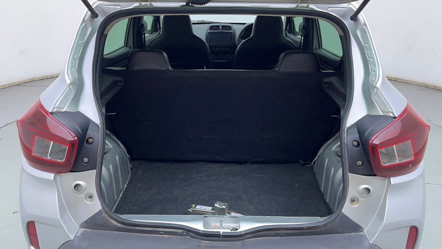 Used 2021 Renault Kwid RXL Petrol Manual interior DICKY INSIDE VIEW
