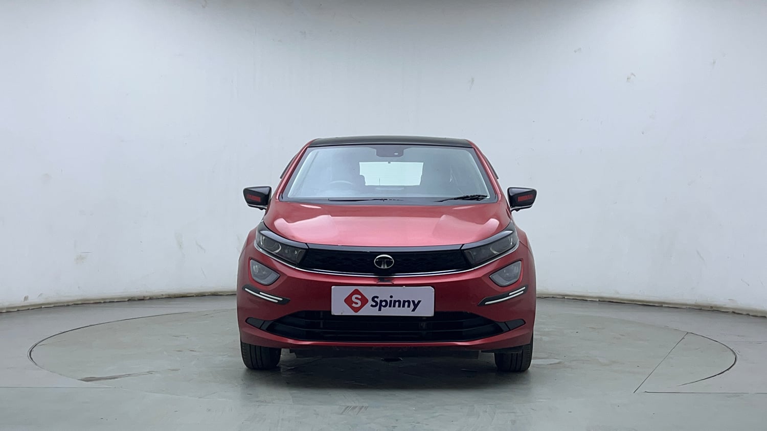 Used 2024 Tata Altroz XZ Plus i-Turbo (S) Petrol Manual exterior FRONT VIEW