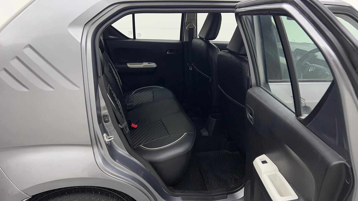 Used 2017 Maruti Suzuki Ignis Delta 1.2 MT Petrol Manual interior RIGHT SIDE REAR DOOR CABIN VIEW