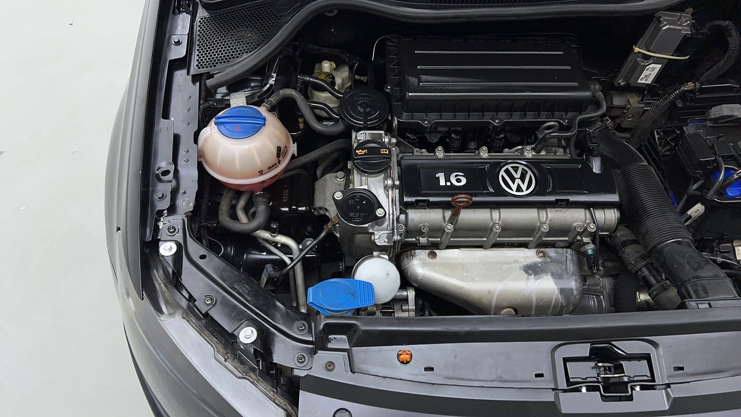 Used 2013 Volkswagen Vento Highline Petrol AT Petrol Automatic engine ENGINE RIGHT SIDE VIEW
