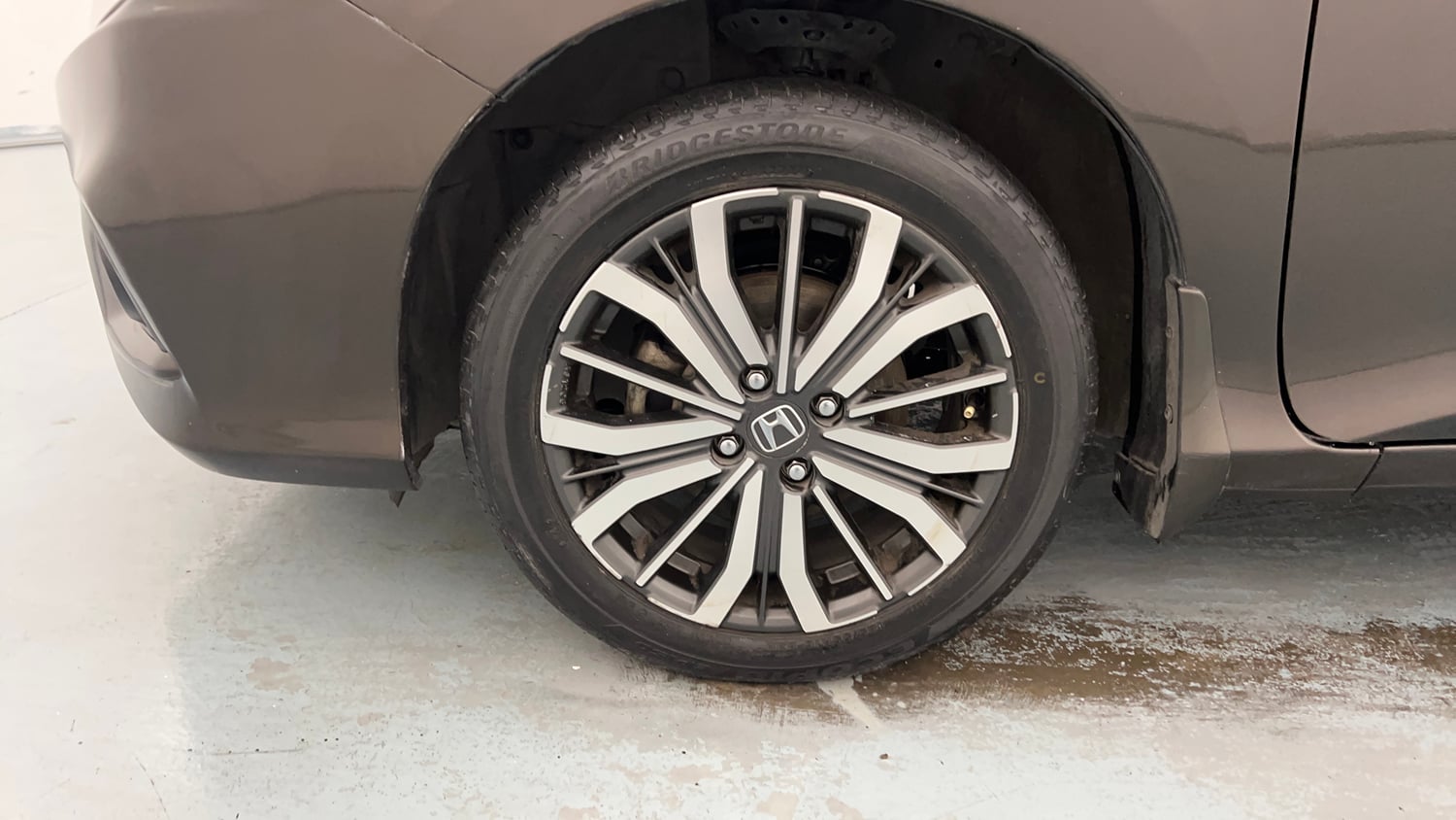 Used 2018 Honda City VX Petrol Petrol Manual tyres LEFT FRONT TYRE RIM VIEW