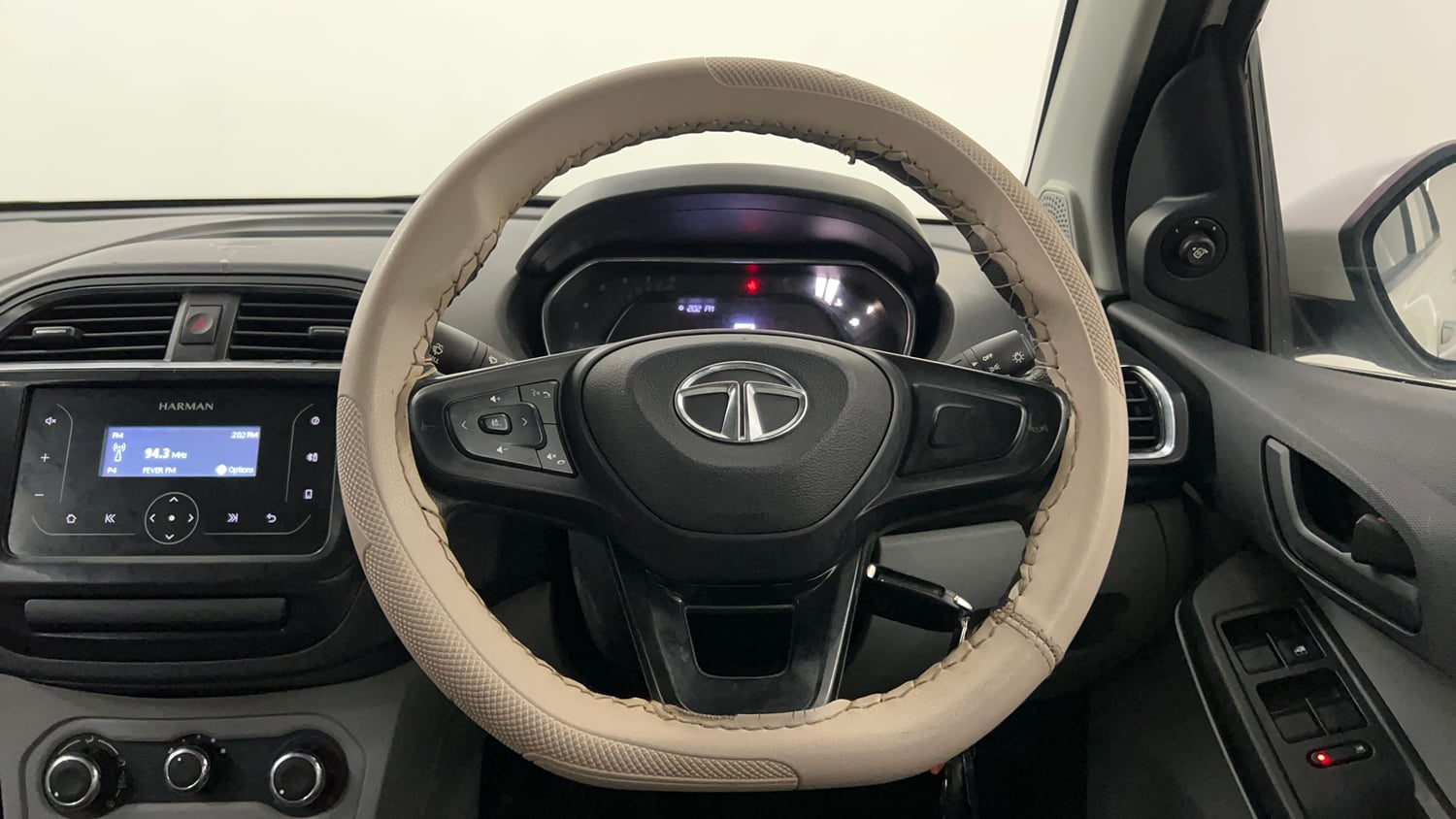 Used 2021 Tata Tiago XT Petrol Manual interior STEERING VIEW