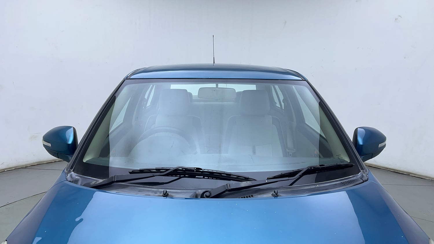 Used 2014 Maruti Suzuki Swift Dzire VDI Diesel Manual exterior FRONT WINDSHIELD VIEW